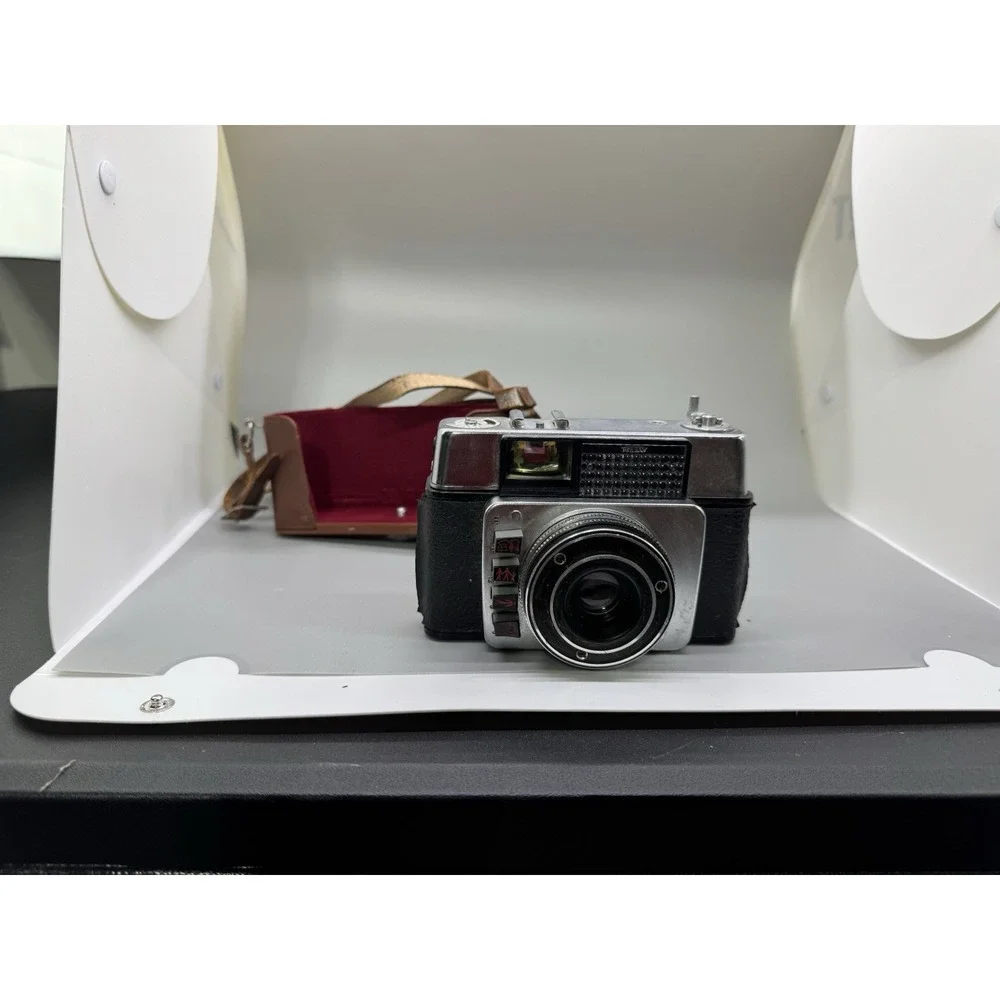 Vintage‎ Bertram Camera with case untested